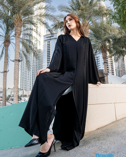 Black Nida Fabric Abaya with Handcrafted Floral Detailing – Classic Emirati Premium Design