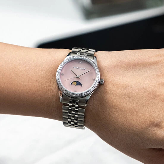 Explore the best watches with the MARKO BALENO LUNAA MB214-B, a stylish women’s wrist watch featuring a polished silver case, pink dial, and silver strap.
