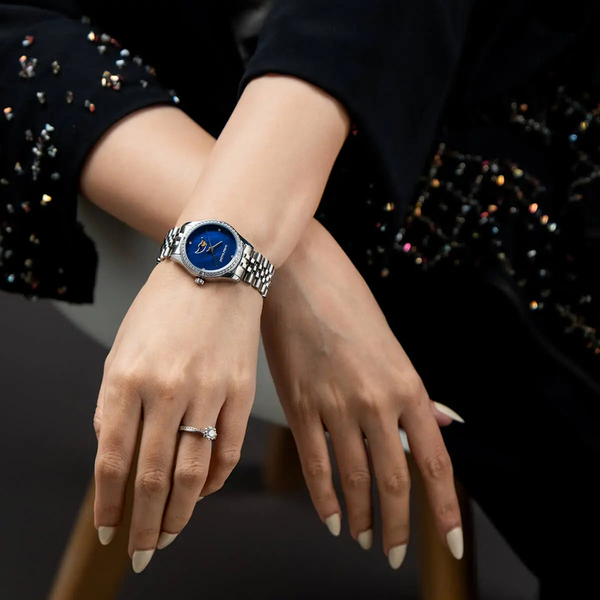 Discover the best watches with MARKO BALENO LUNAA MB214-C, a stylish and elegant wrist watch.