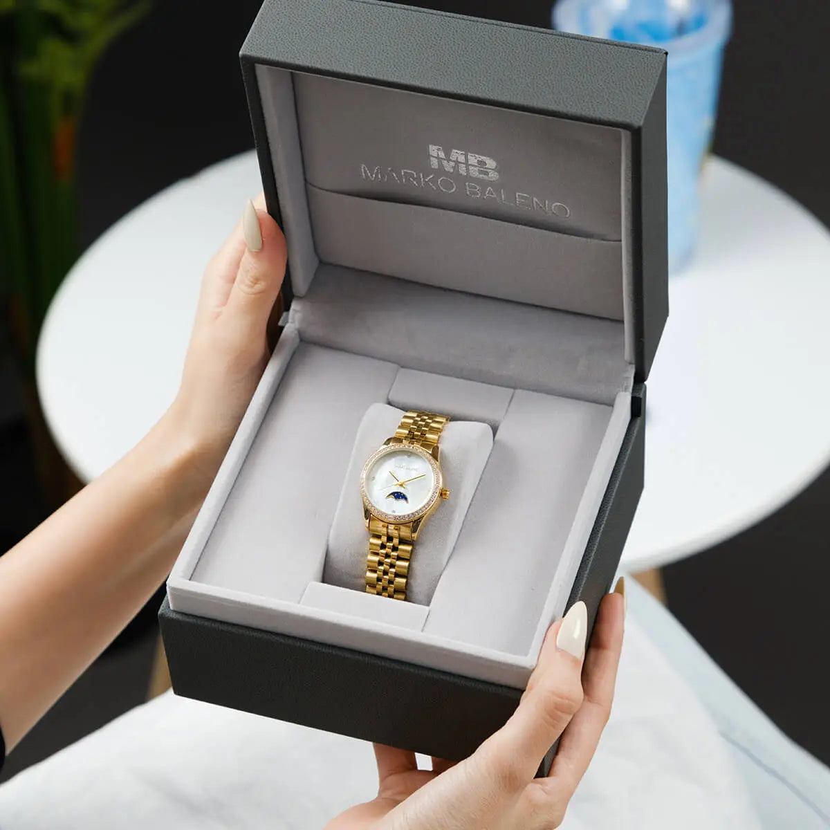 Discover the elegance of the MARKO BALENO LUNAA MB214-F Wrist Watch, a perfect blend of style and functionality.