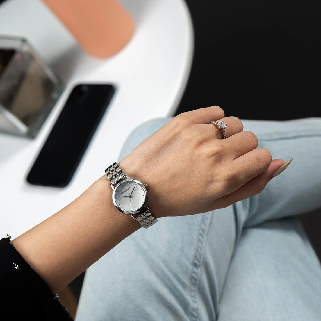 The MARKO BALENO ALYAA MB204-A is a refined women's silver watch designed for timeless elegance.