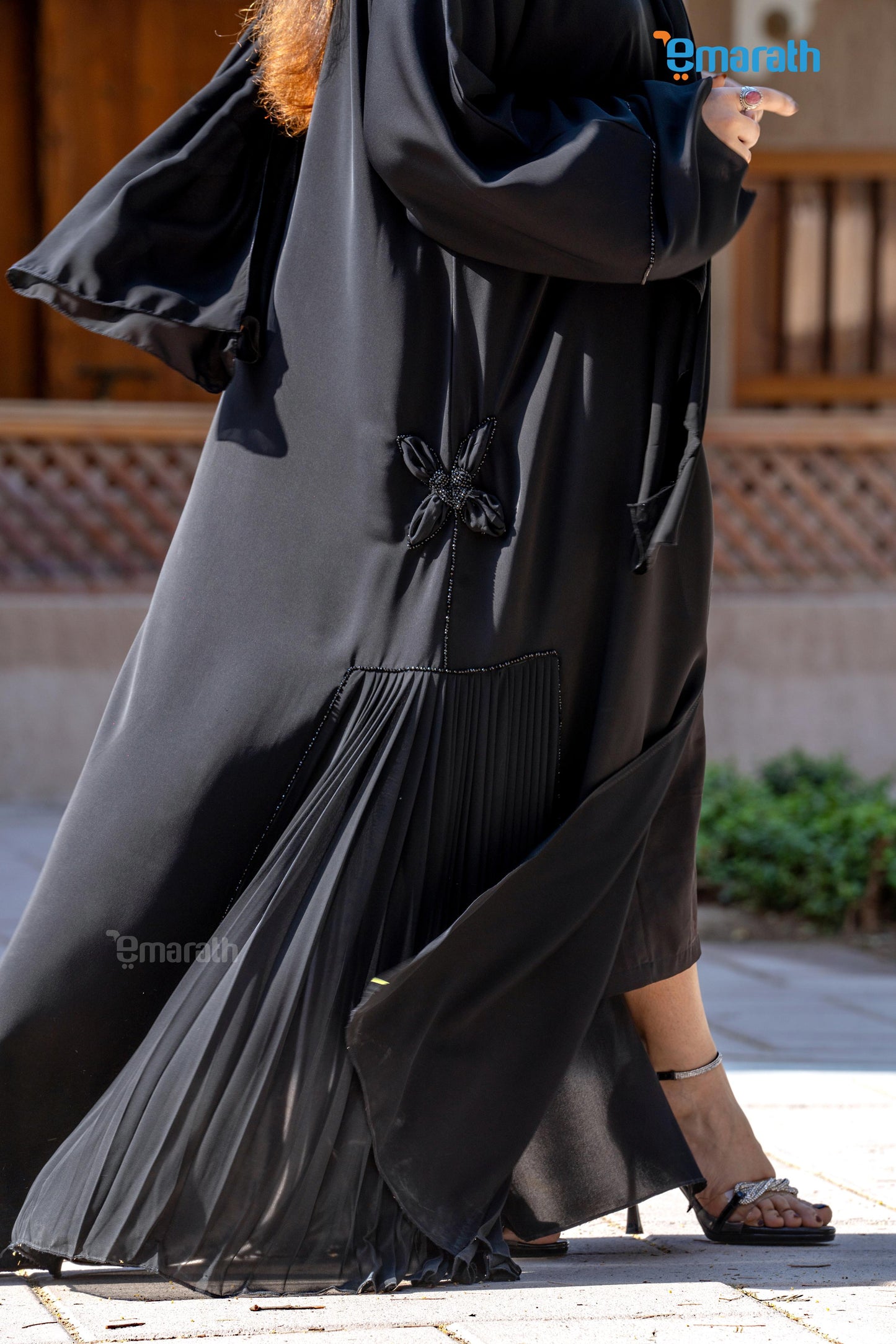 Elegant Black Pleated Abaya with Embellished Details – Premium Design