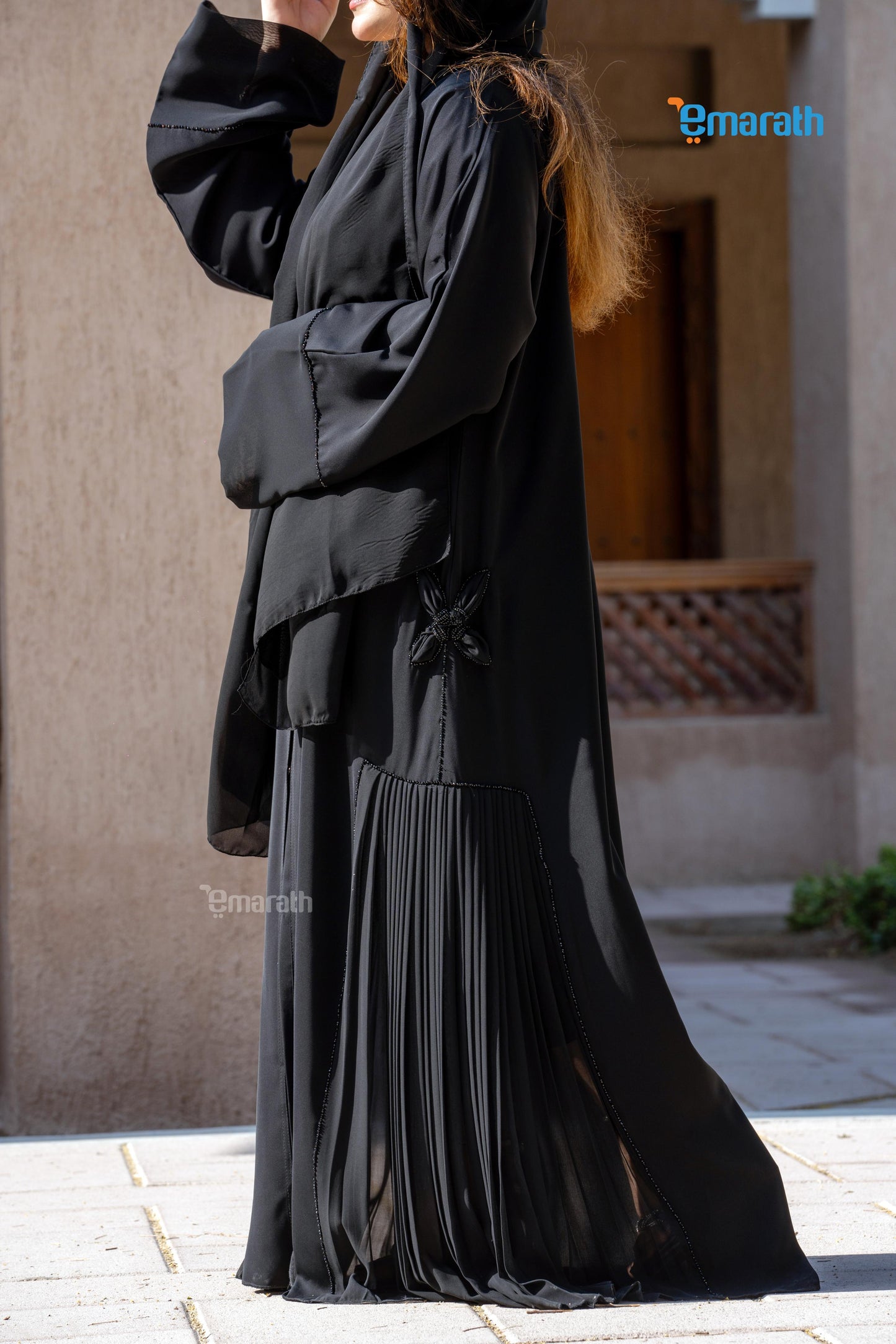 Elegant Black Pleated Abaya with Embellished Details – Premium Design